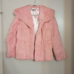 Che-Bella Women's Pink Collared Faux Fur Zip Up Jacket